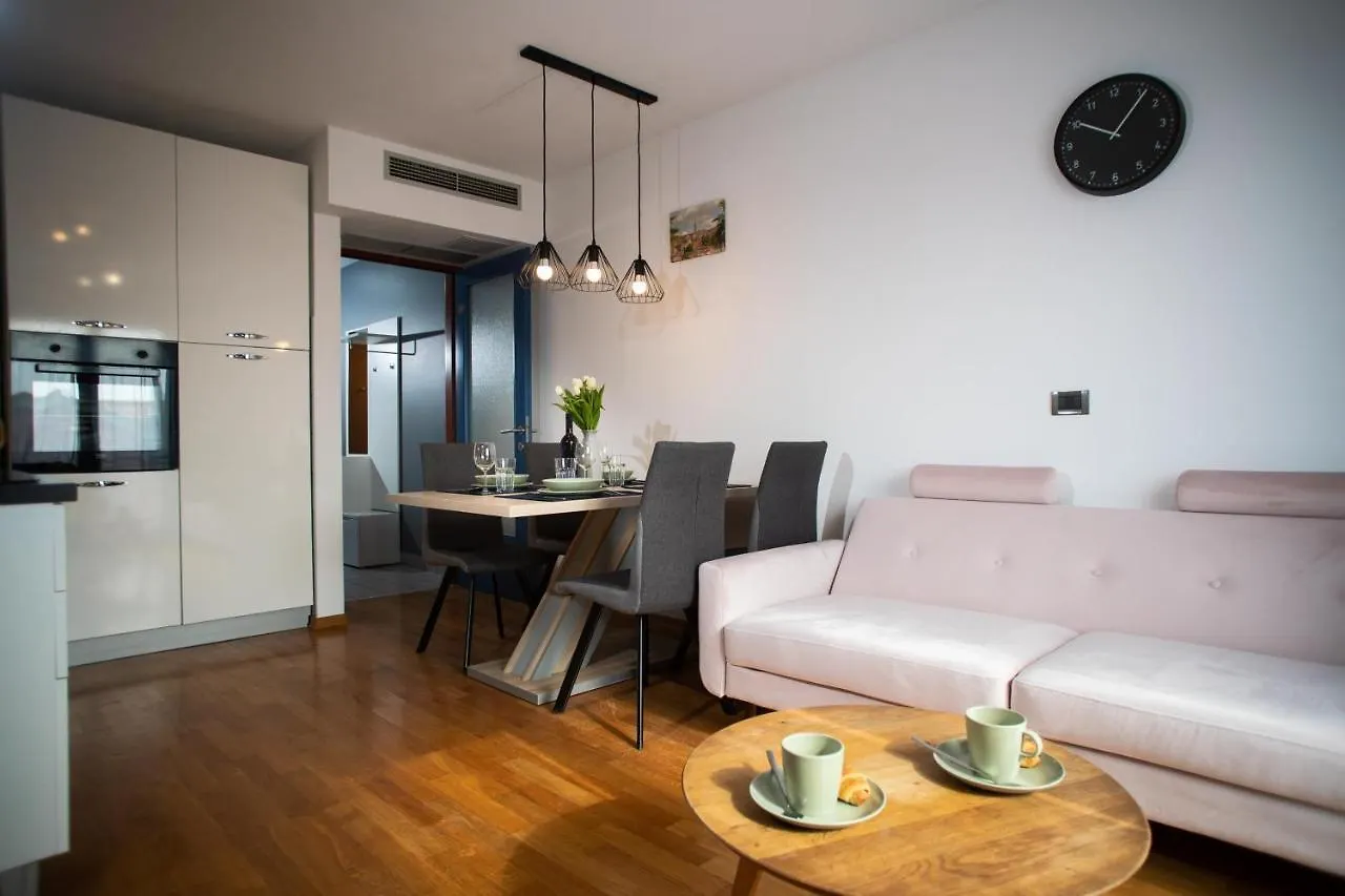 Apartment Moon Rovinj 0*,